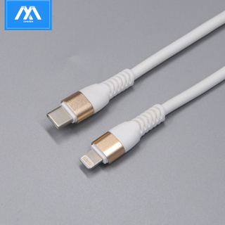 TPE flexible y duradero Precio barato Cable de cargador USB C Línea de carga de teléfono móvil para teléfonos celulares Huawei Xiaomi